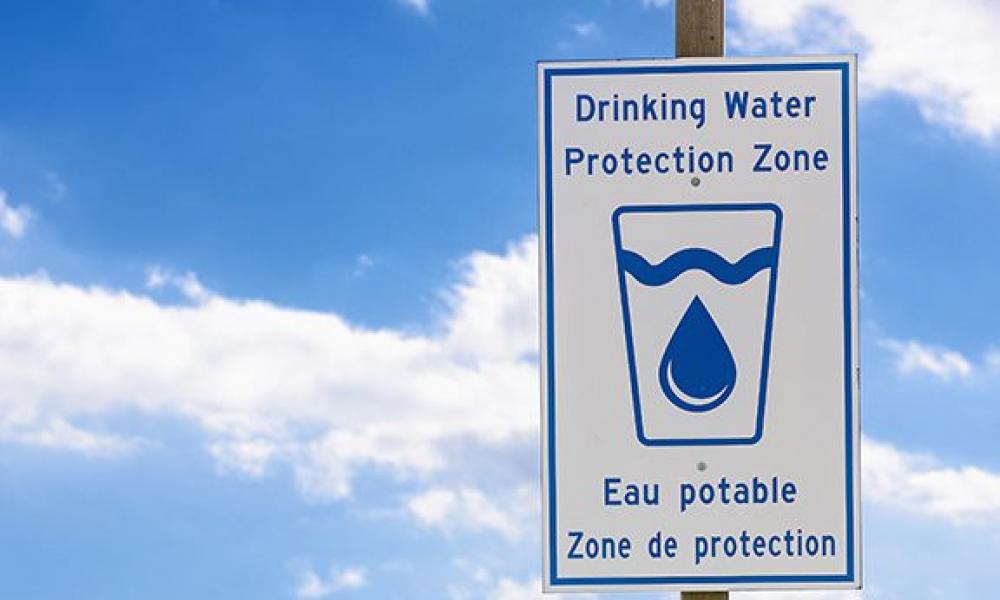 Drinking Water Protection Zone road sign.